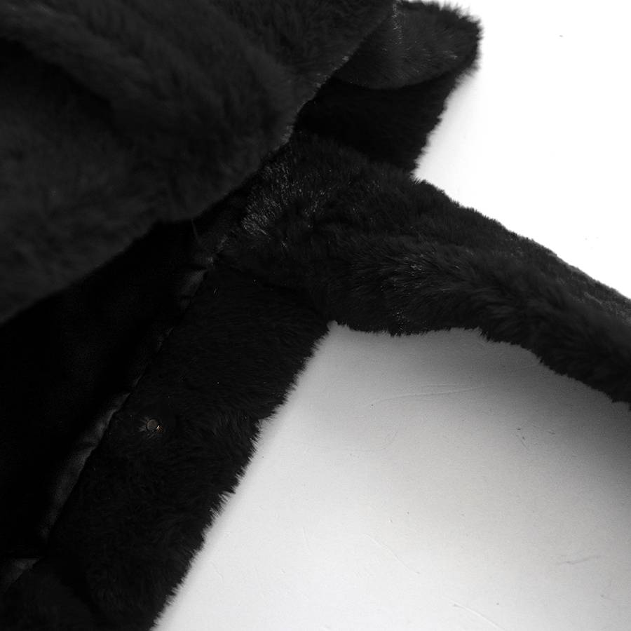 Laura Di Maggio FLUFFY – Maxi shopping in pelliccia ecologica nera Fino Al -60%