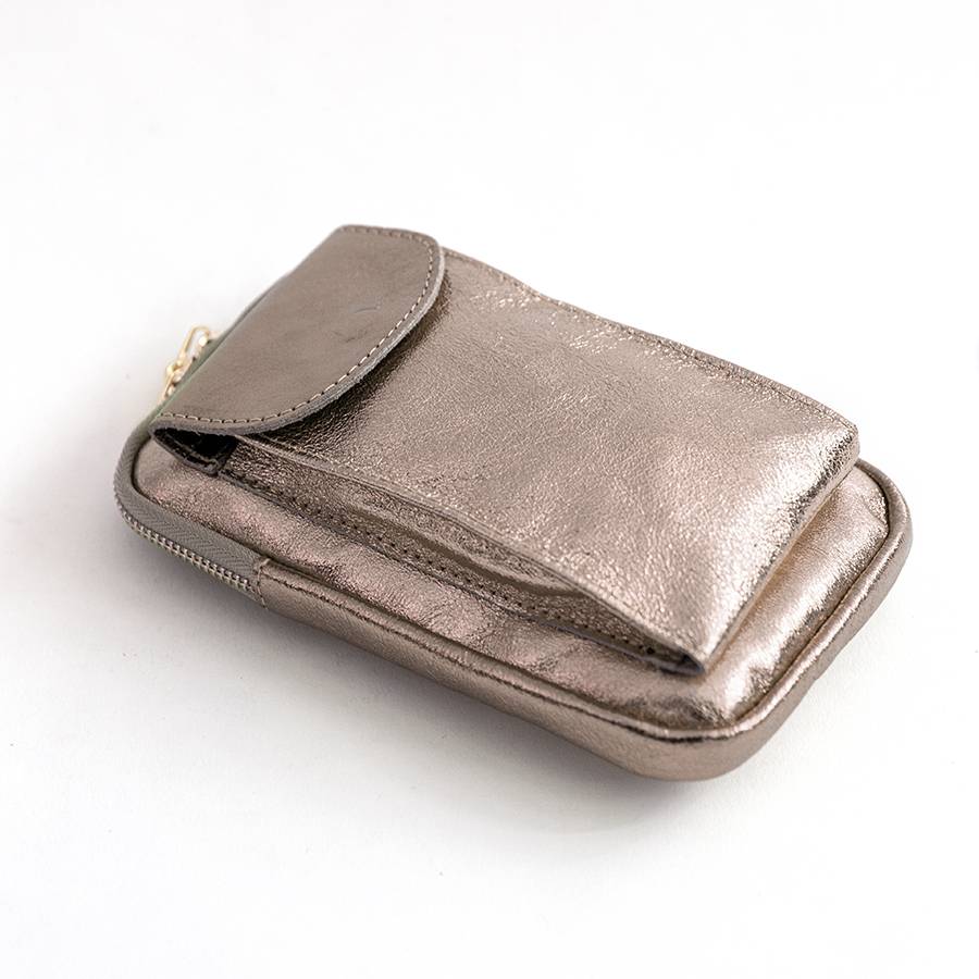 Laura Di Maggio PORTACELLULARE – pelle laminata bronzo In Vendita