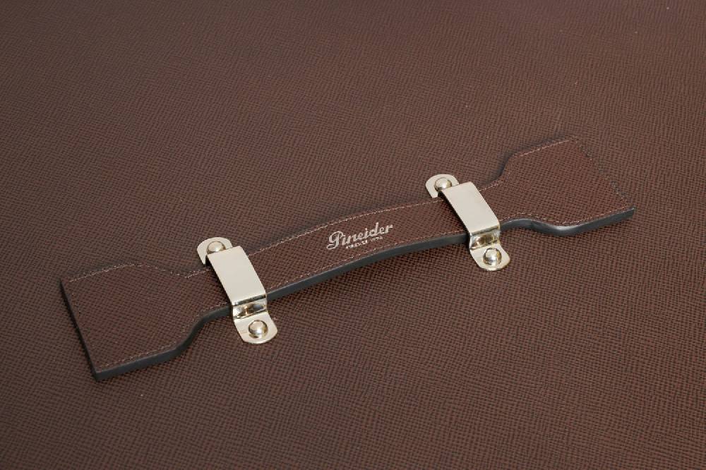 Pineider Baule fasciato, realizzato in pelle di vitello. Dimensione grande 120x51x51cm Offerta