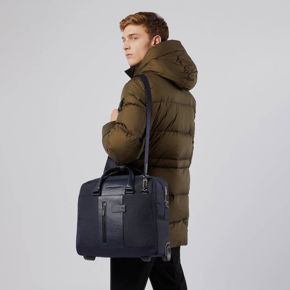 Piquadro Wheeled laptop briefcase 15,6" in recycled fabric Convenienza
