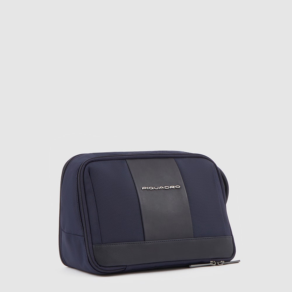 Piquadro Hanging toiletry bag, expandable In Saldo