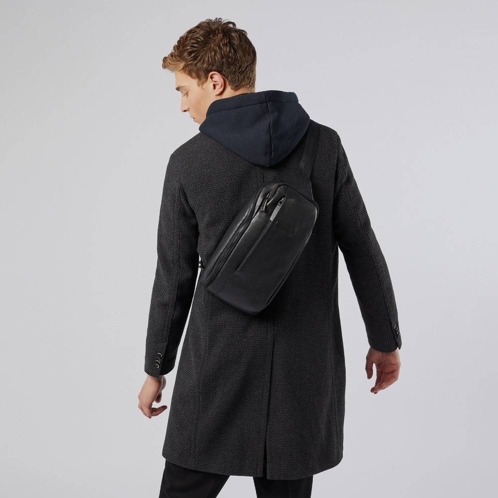 Piquadro Monosling bag with RFID anti-fraud protection Fino Al -60%