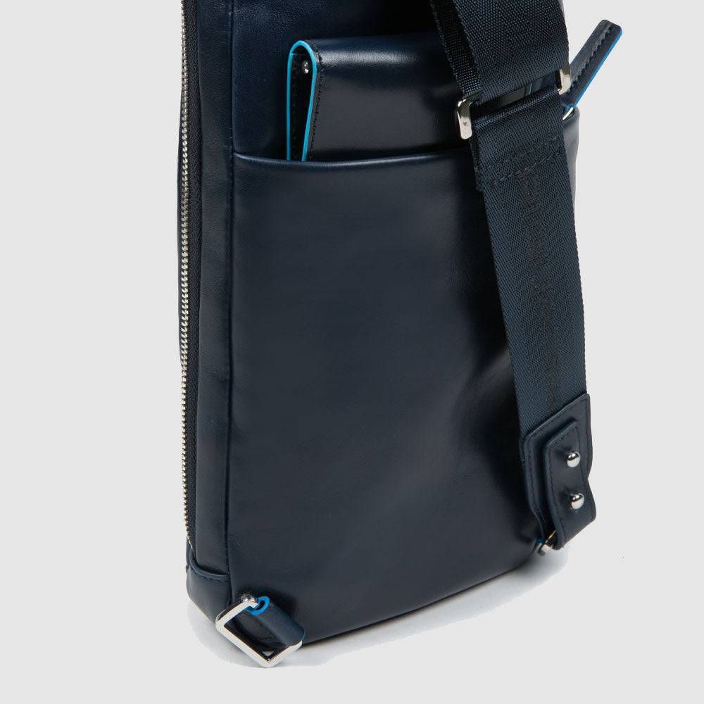 Piquadro Mono sling bag with iPad®mini compartment Offerta