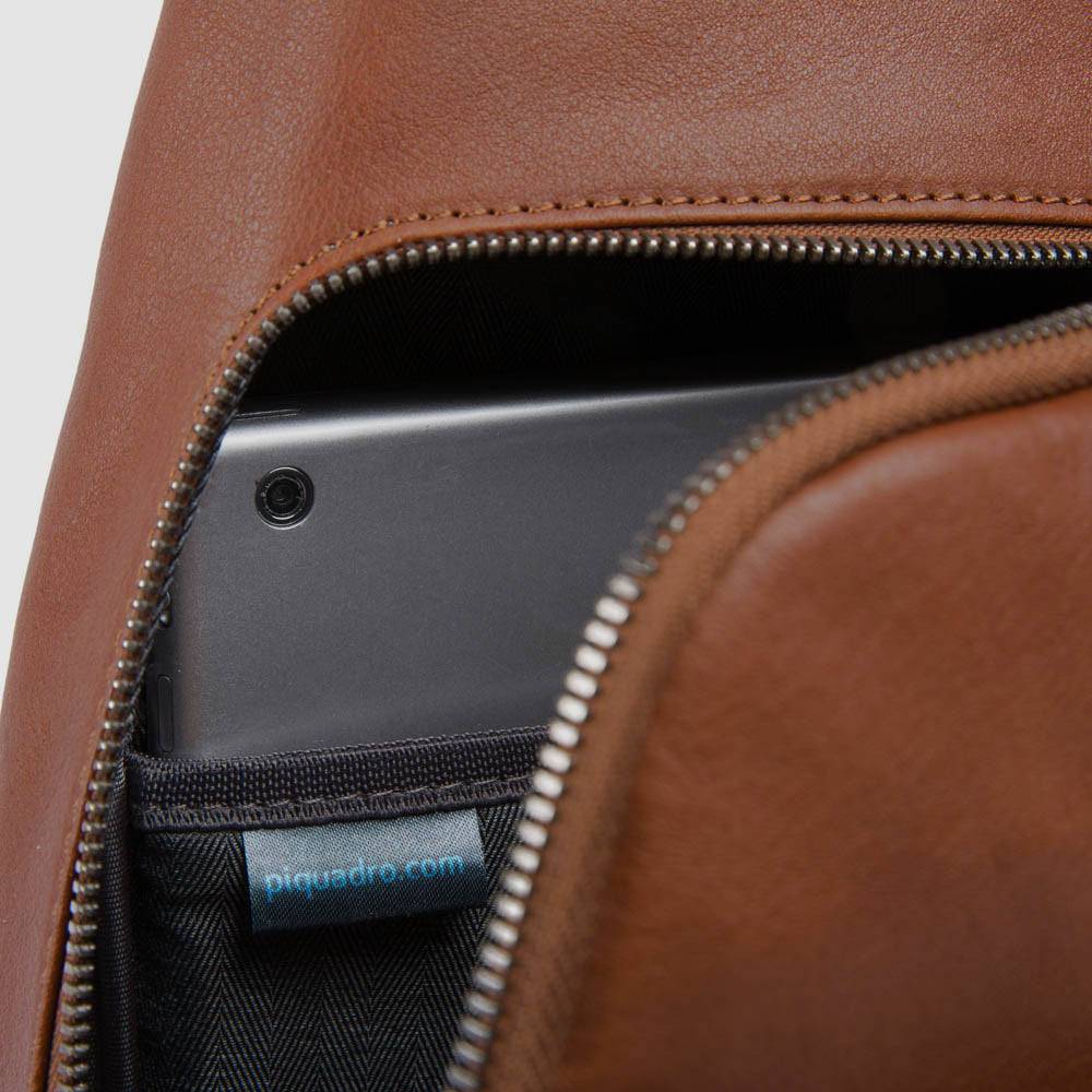 Piquadro Mono sling bag with iPad® compartment Economico