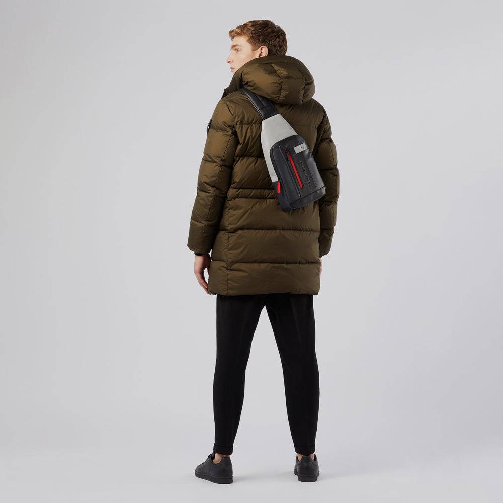 Piquadro Mono sling bag with LED light Fino Al -60%