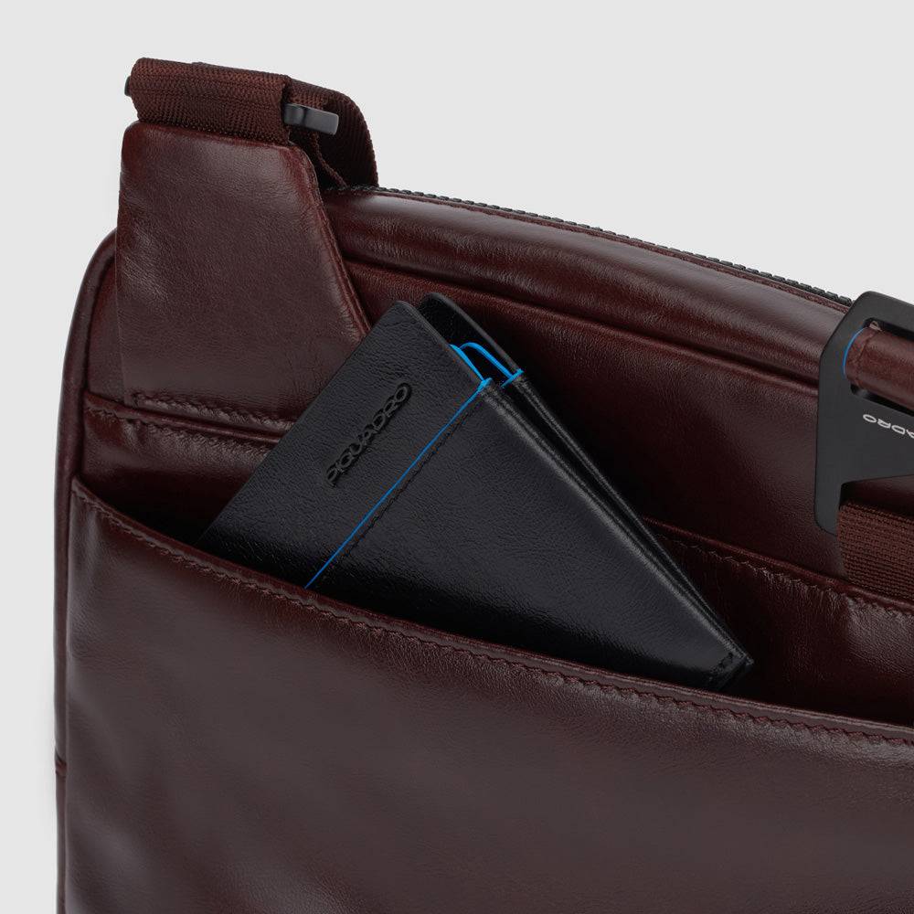 Piquadro iPad® crossbody bag Convenienza