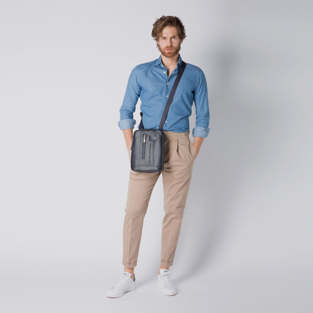 Piquadro iPad®10,5"/iPad 9,7" crossbody bag Presa
