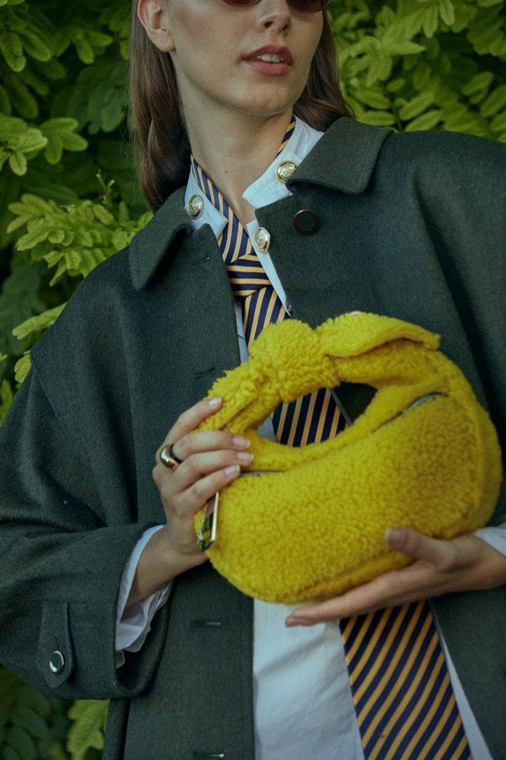 Roberta Gandolfi Bunny Teddy mini bag in shearling con tracolla in pelle staccabile In Linea