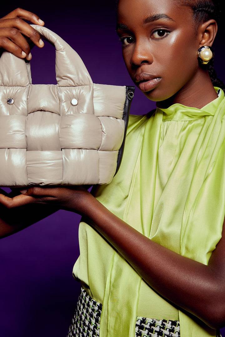 Roberta Gandolfi Greta Mini borsa in tessuto antigoccia imbottita ed intrecciata a mano con finiture in pelle Affare Del Giorno