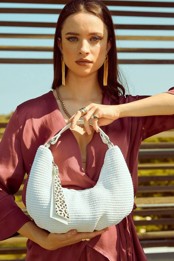 Roberta Gandolfi Beatrice Hobo small in raffia e finiture in pelle con dettaglio animalier e tracolla staccabile Saldi Di Fabbrica