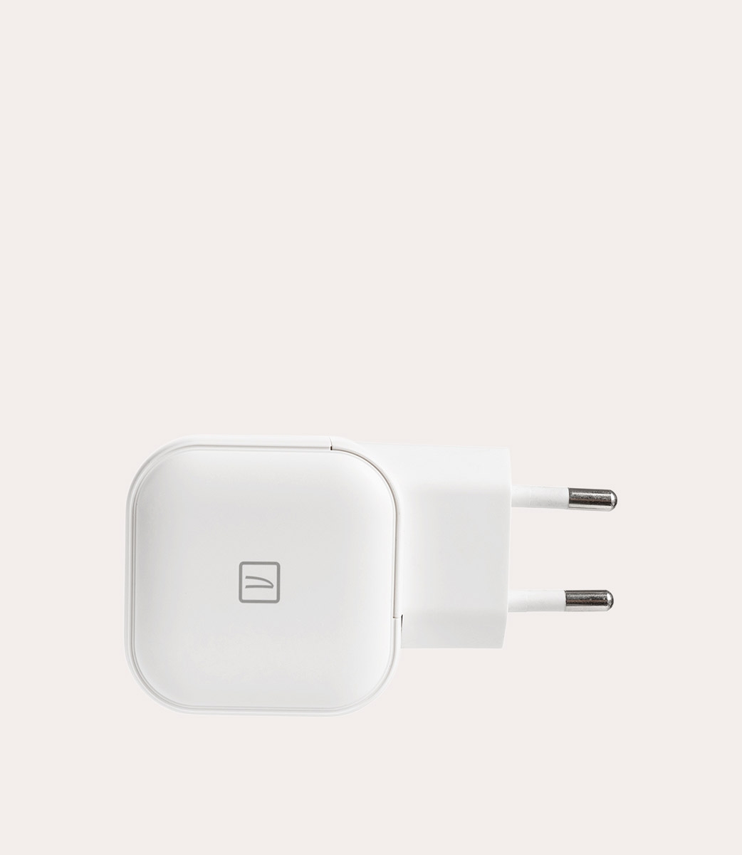 Tucano Doppio caricabatteria da parete USB-A/USB-C GaN da 38W Qualità