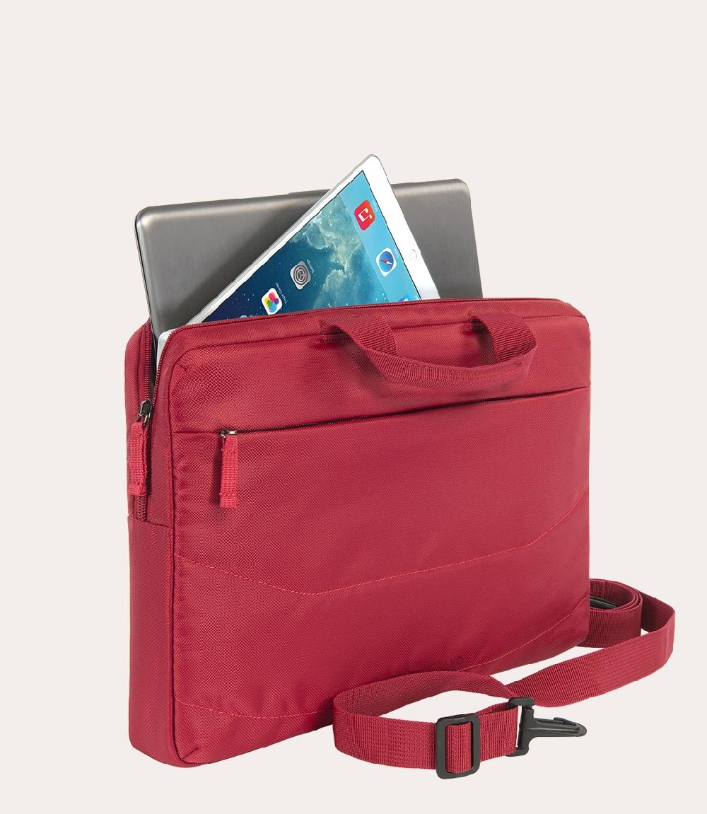 Tucano Borsa slim per laptop 15.6" con mouse wireless Convenienza