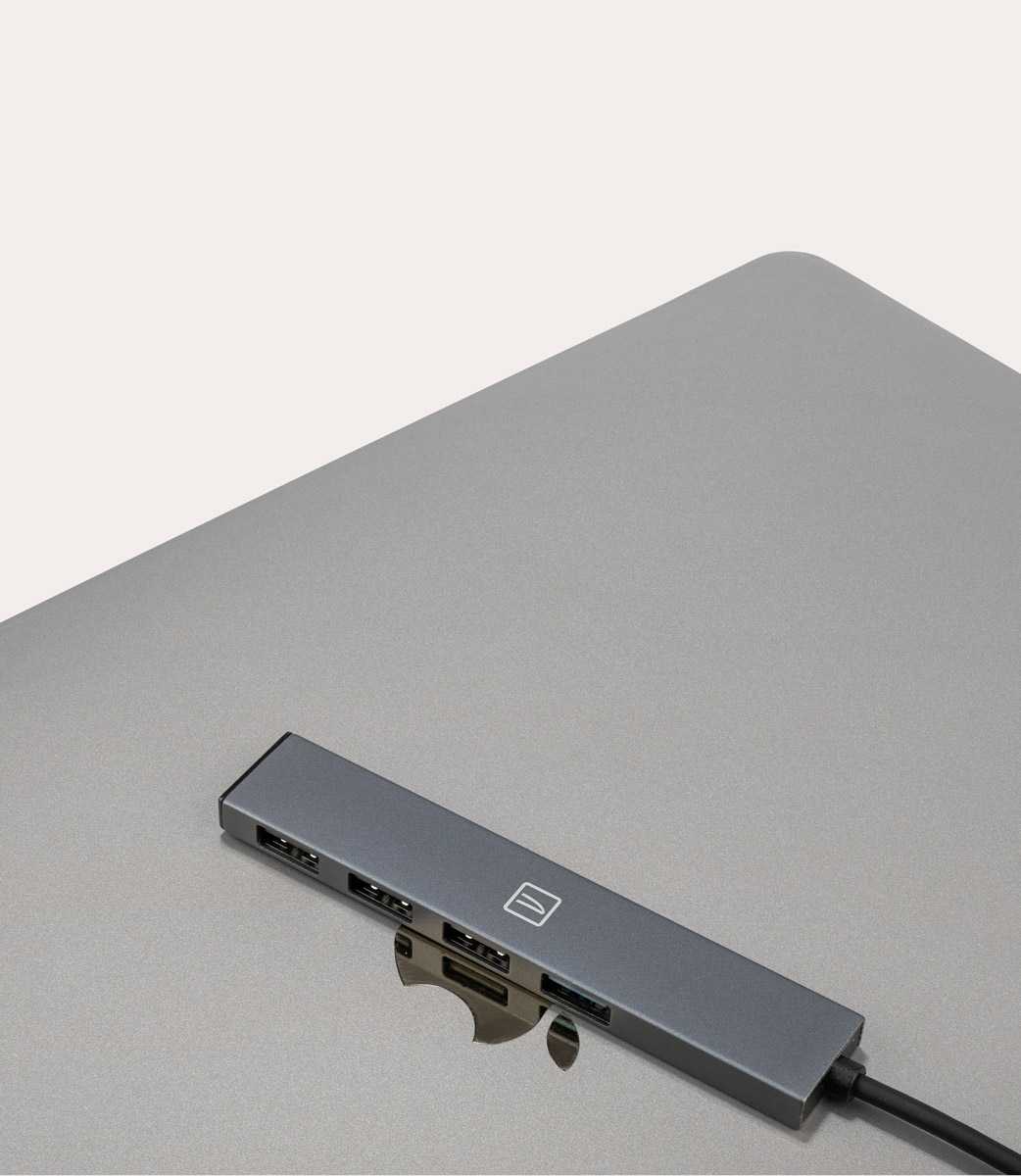 Tucano Hub 4-in-1 USB-A con 1 USB 3.0 + 3 USB 2.0 Nuovo