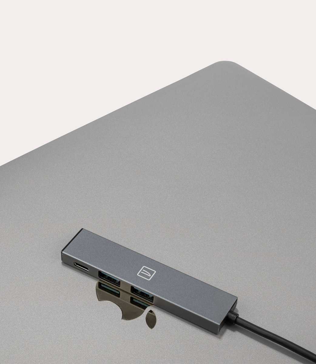 Tucano Hub type-C 3-in-1 con 2 USB 3.0 + 1 USB-C Pezzi Unici