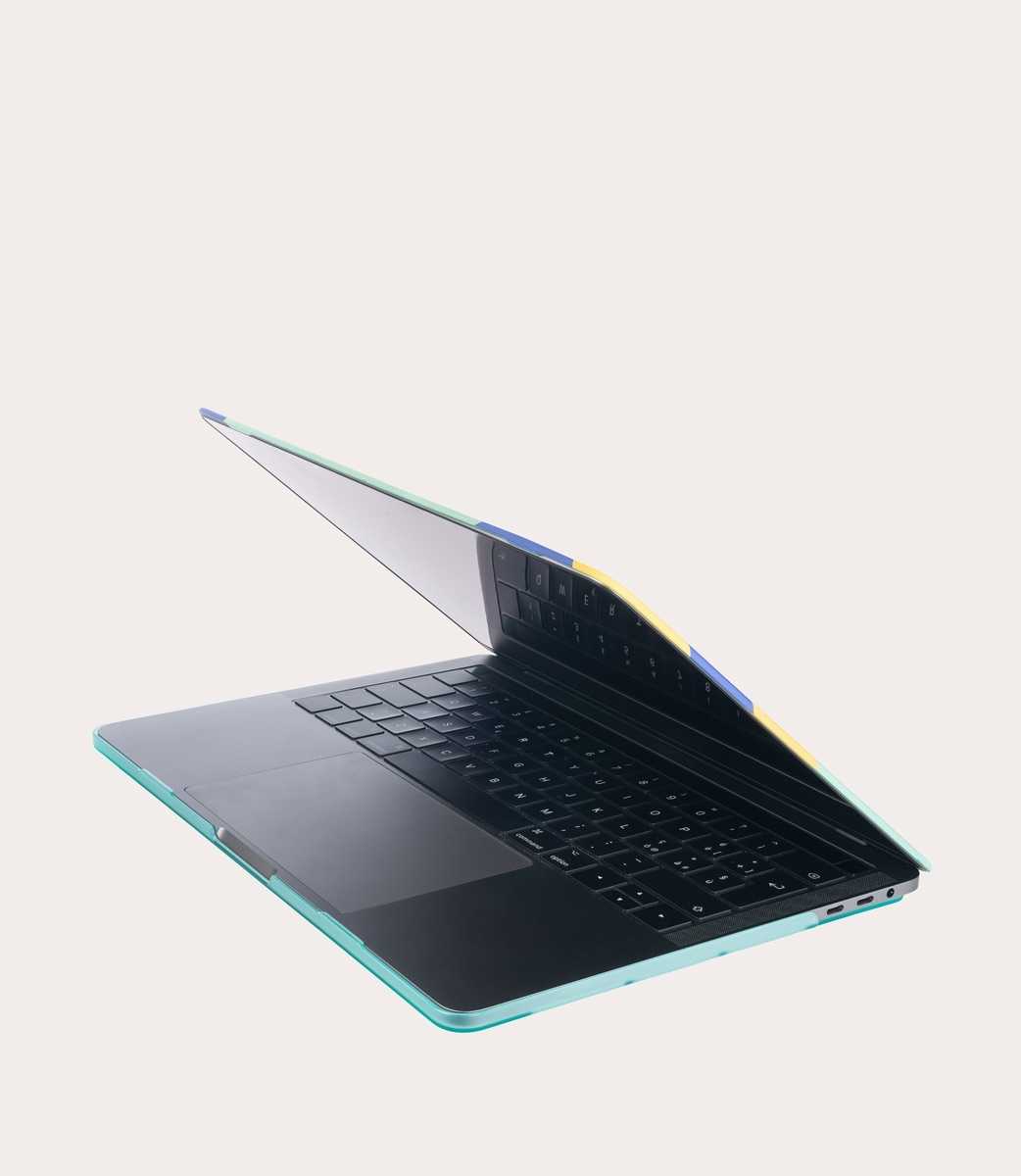 Tucano Guscio Protettivo per MacBook Pro 13" Offerta