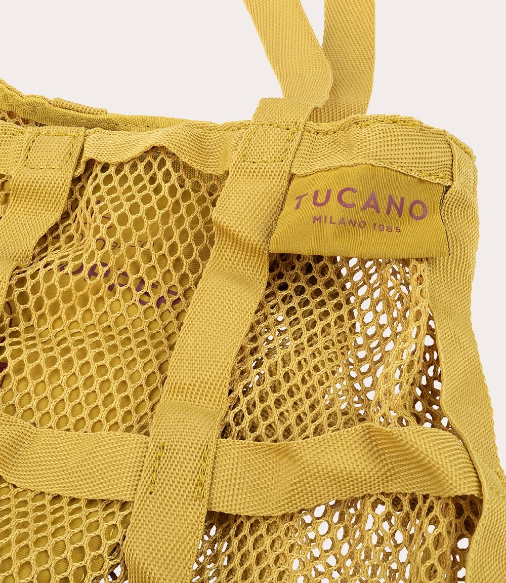 Tucano Borsa shopper pieghevole in rete ottenuta dalla plastica riciclata In Linea