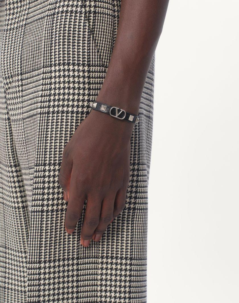Valentino Handbags Bracciale Vlogo Signature In Vitello Granato per Uomo in Nero | Valentino IT Fino Al -60%
