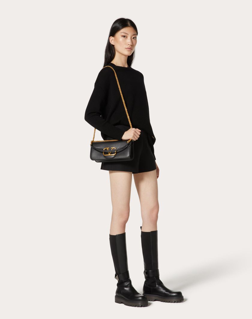 Valentino Handbags Borsa A Spalla Valentino Garavani Locò In Vitello per Donna in Nero | Valentino IT Qualità