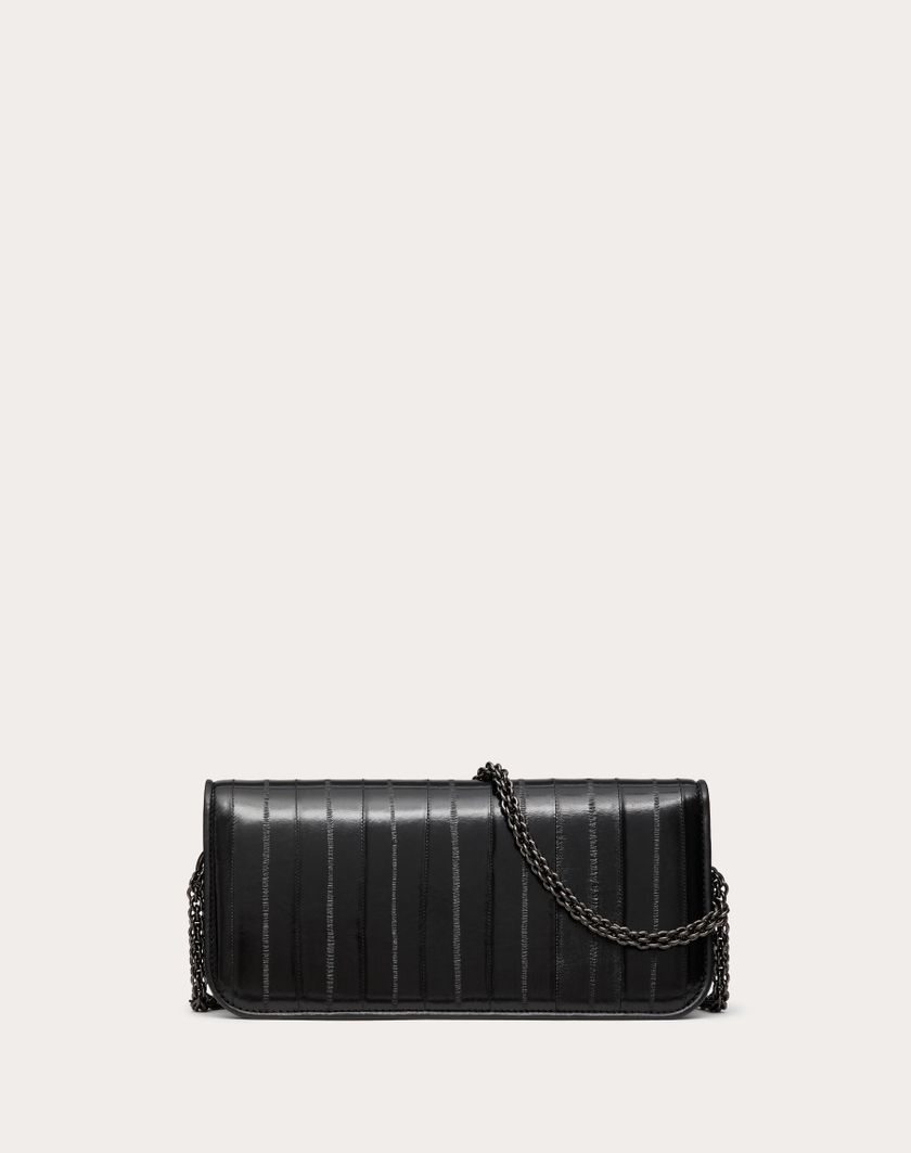 Valentino Handbags Borsa A Spalla Valentino Garavani Locò In Anguilla per Donna in Nero | Valentino IT Saldi Di Fabbrica