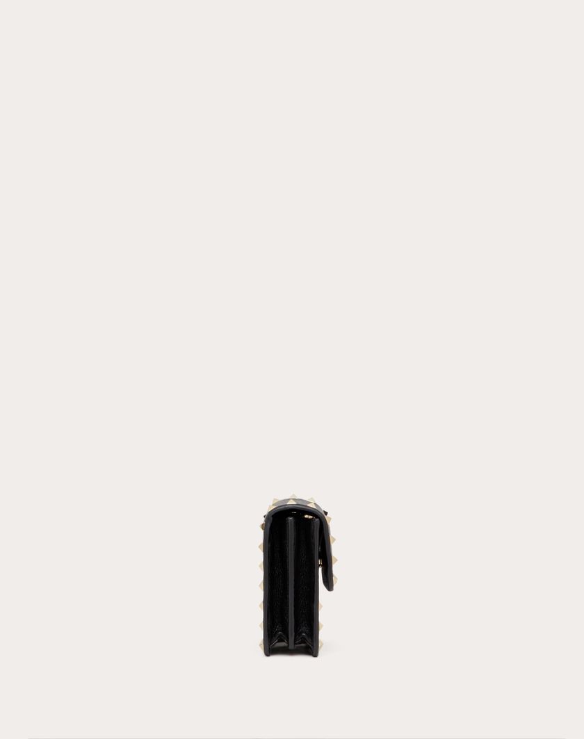 Valentino Handbags Pouch Con Catena Rockstud In Vitello Granato per Donna in Nero | Valentino IT Qualità Garantita