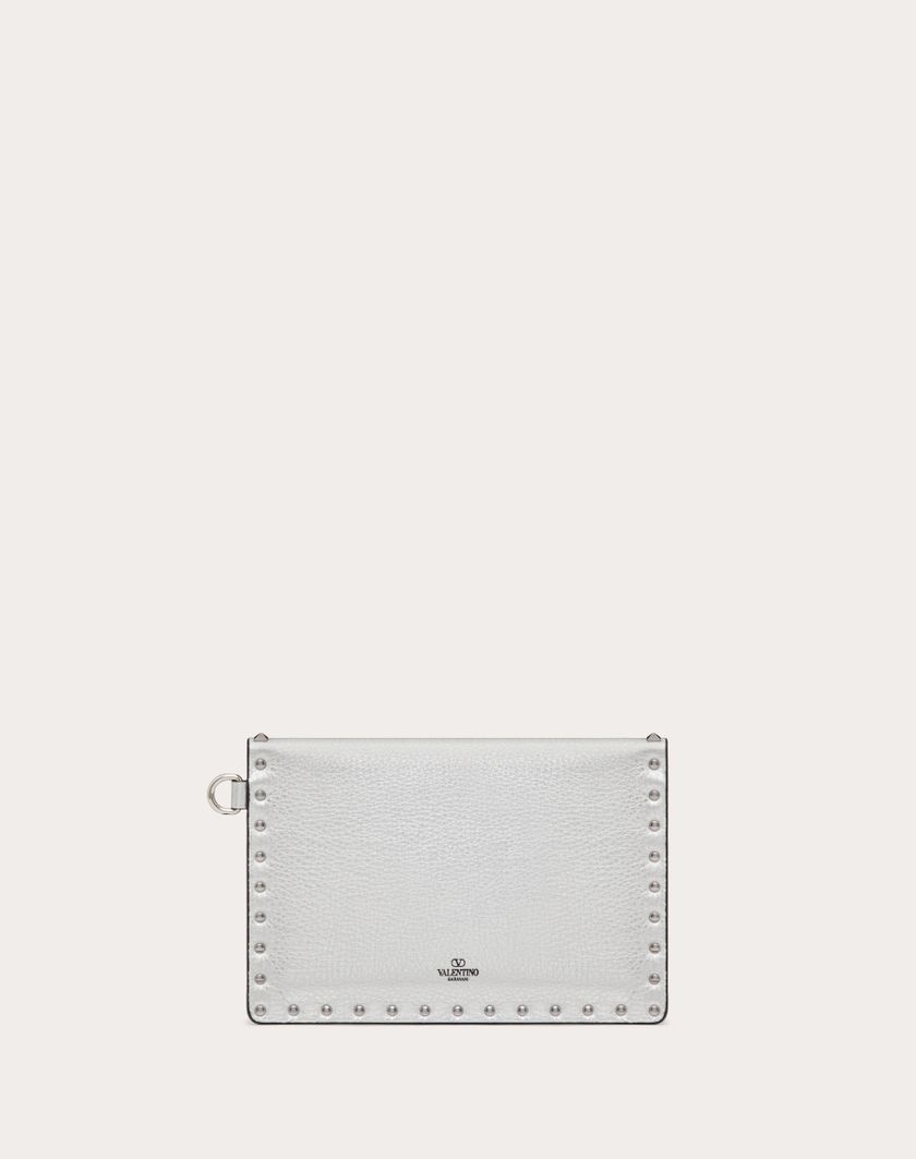 Valentino Handbags Pochette Rockstud In Vitello Granato Metallizzato per Donna in Argento | Valentino IT Consegna Veloce