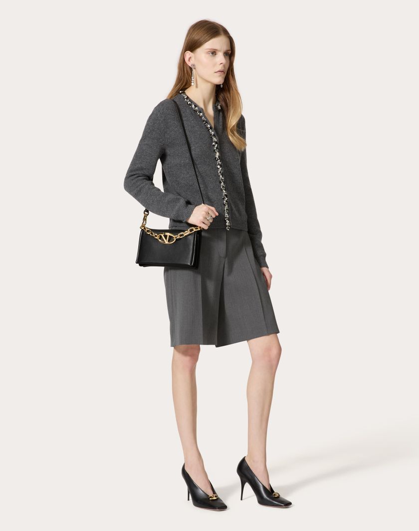 Valentino Handbags Clutch Vlogo Chain In Nappa Con Catena per Donna in Nero | Valentino IT Online