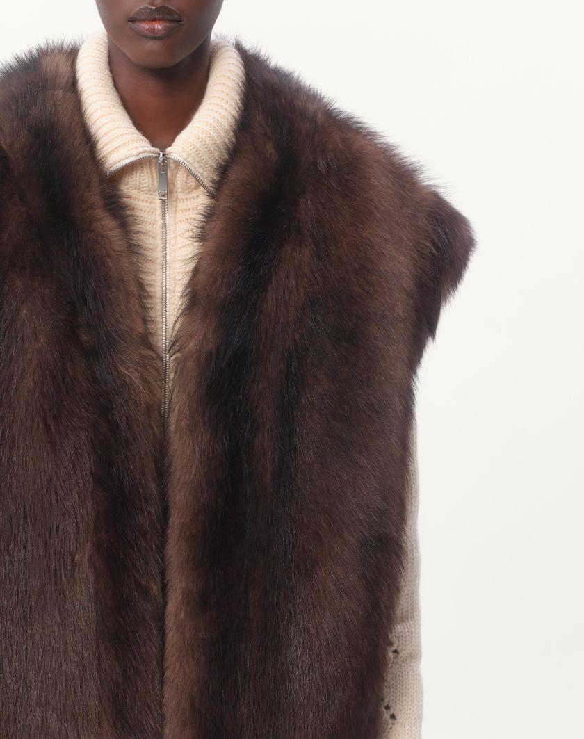 Valentino Handbags Gilet In Shearling per Donna in Marrone | Valentino IT Italia