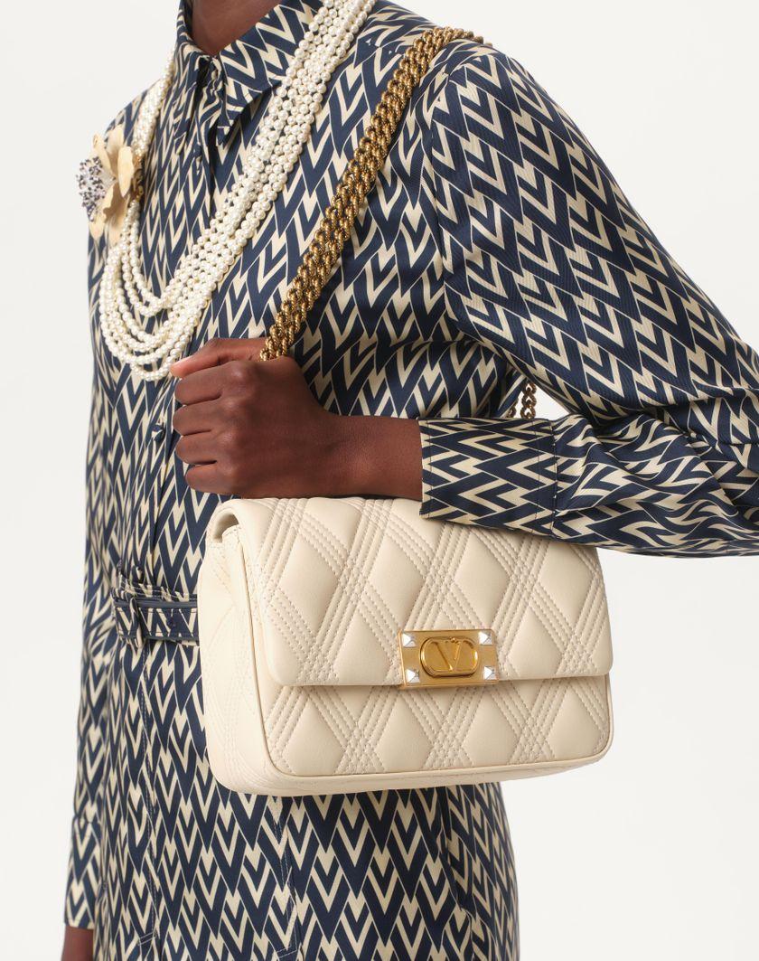 Valentino Handbags Camicia In Twill Toute La V per Donna in Nero/avorio | Valentino IT Promozione Limitata