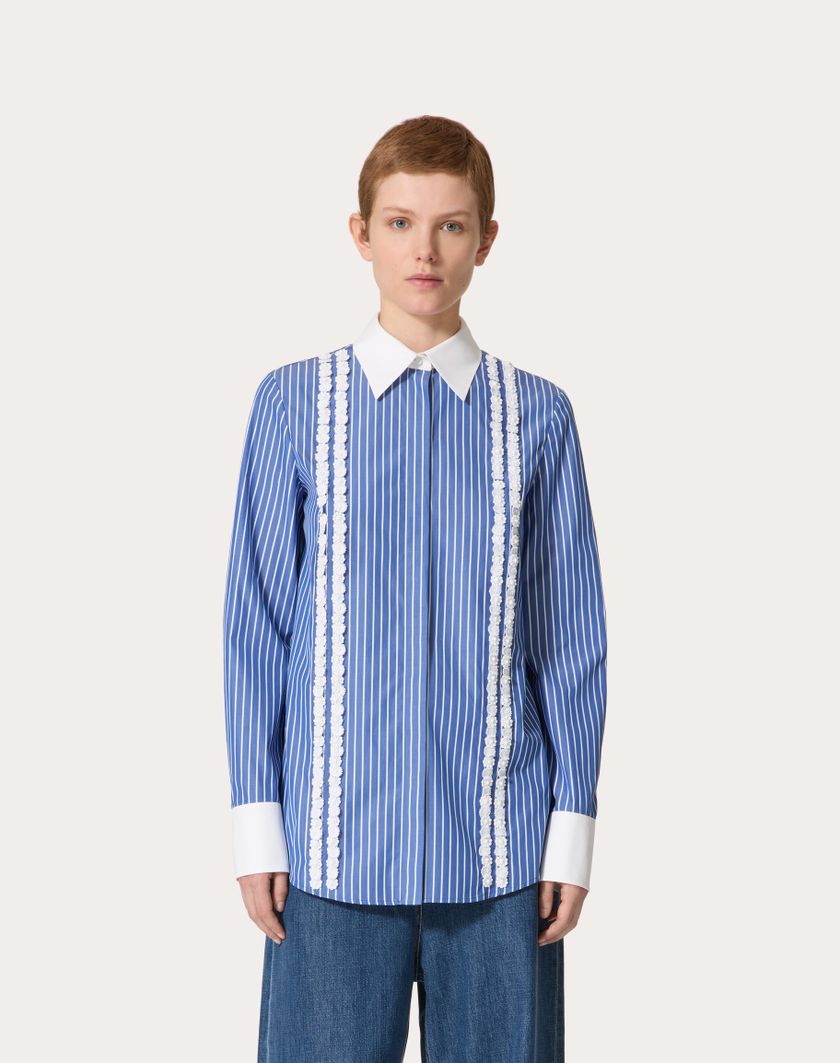 Valentino Handbags Camicia In Popeline Contrails Ricamata per Donna in Light Blue/bianco | Valentino IT Presa