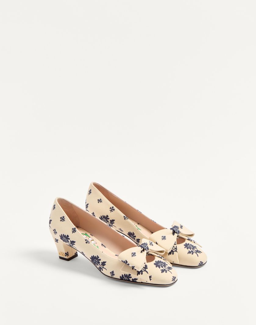 Valentino Handbags Décolleté Bowow In Tessuto Papier Floral 45mm per Donna in Avorio/blu | Valentino IT Presa