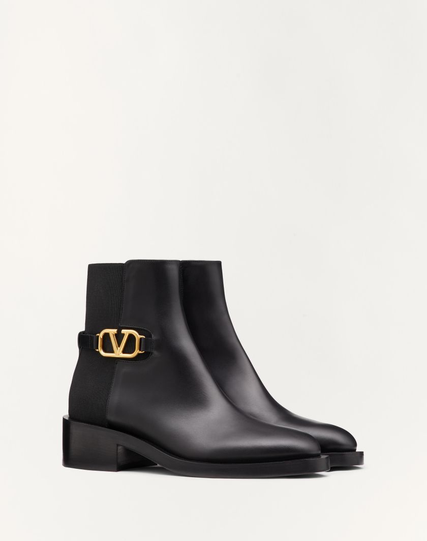 Valentino Handbags Stivaletto Vlogo Signature In Vitello 30mm per Donna in Nero | Valentino IT Moda