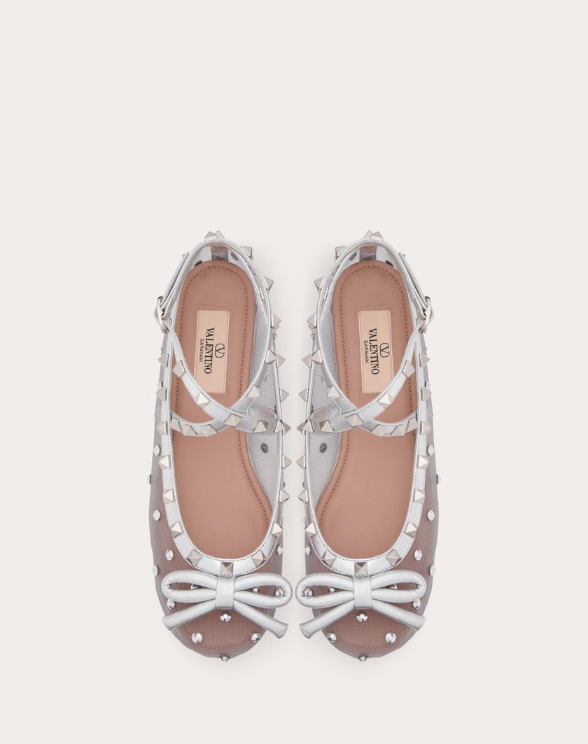 Valentino Handbags Ballerina Rockstud In Rete Con Cristalli per Donna in Pastel Grey/silver | Valentino IT Smaltimento dello stoccaggio
