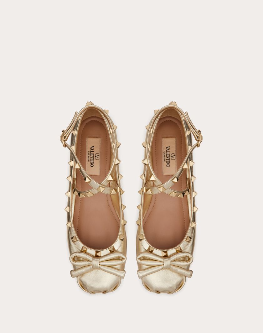 Valentino Handbags Ballerina Rockstud In Nappa Laminata per Donna in Platino | Valentino IT Vendita Economica