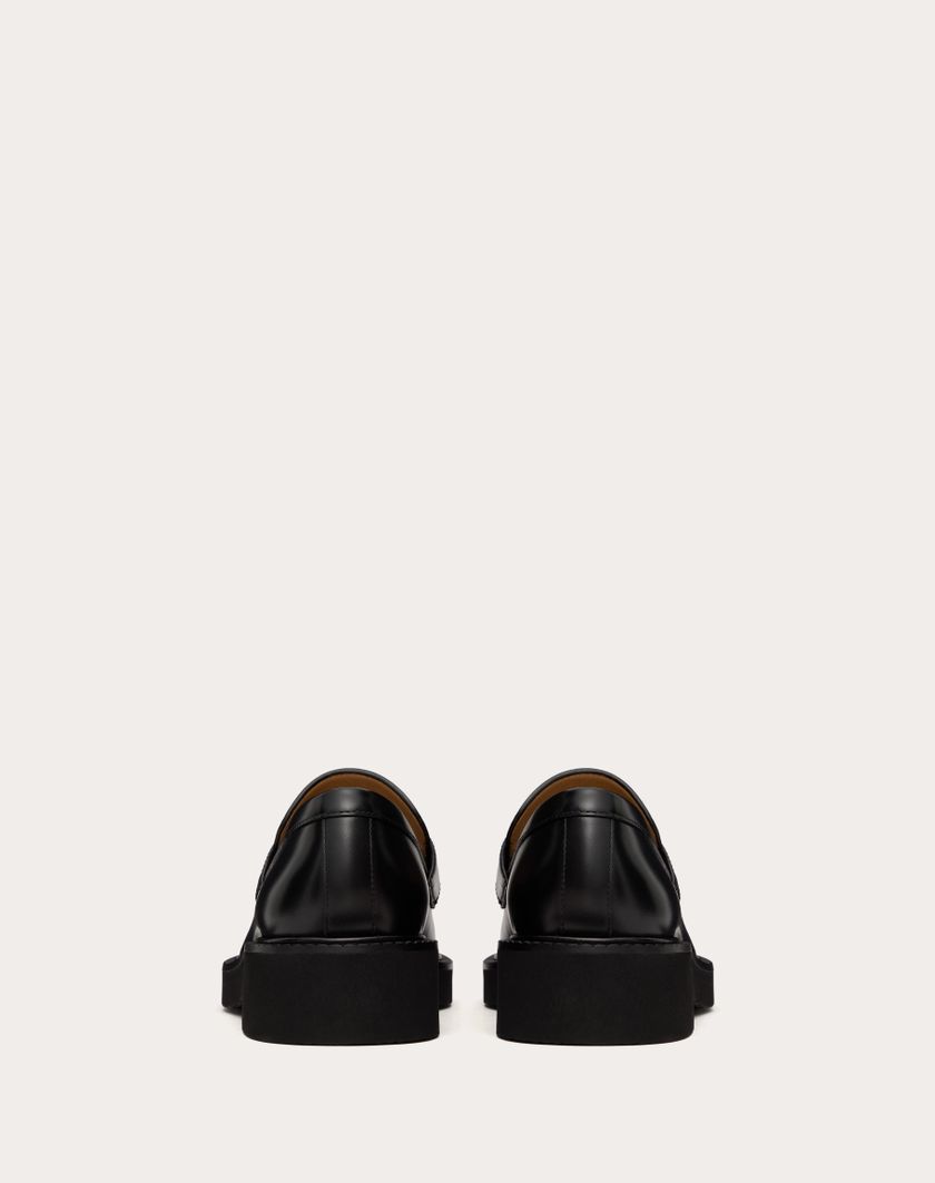Valentino Handbags Mocassino Vlogo Locker In Vitello 40mm per Donna in Nero | Valentino IT Vendite stagionali