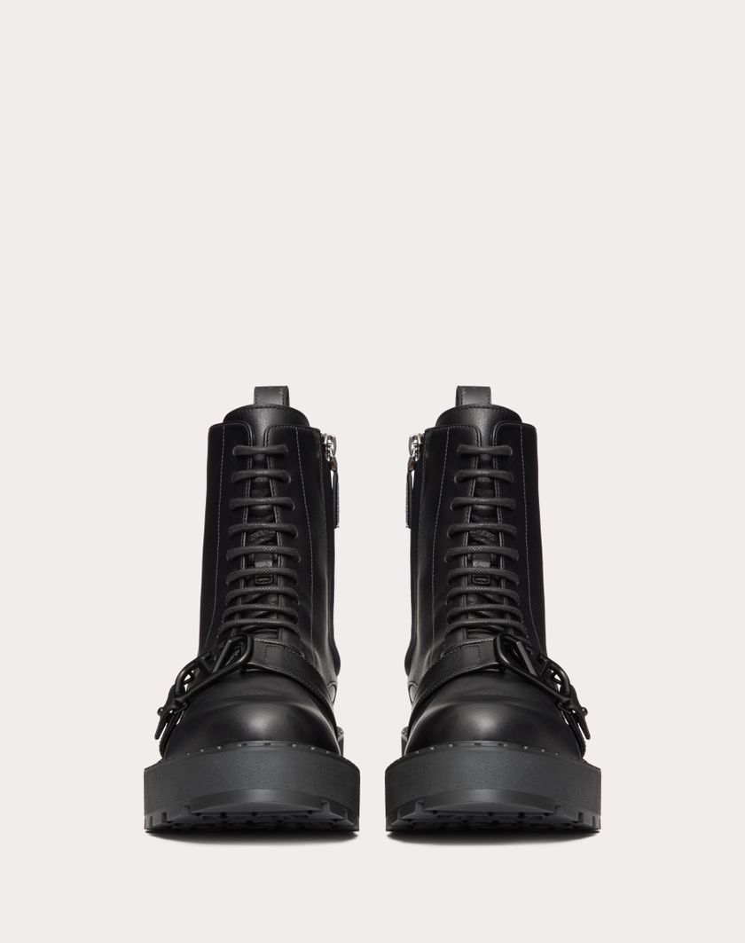 Valentino Handbags Combat Boot Vlogo Signature In Vitello 45mm per Donna in Nero | Valentino IT Offerta San Valentino