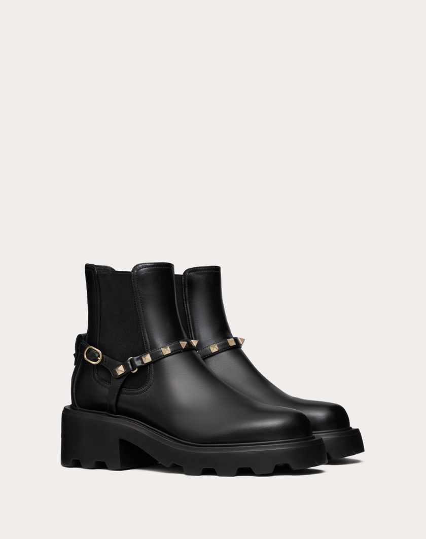 Valentino Handbags Beatle Rockstud In Vitello 55mm per Donna in Nero | Valentino IT Online Outlet