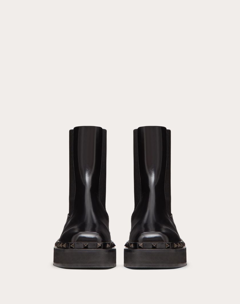Valentino Handbags Beatle Rockstud M-way In Vitello E Borchie In Tono 50mm per Donna in Nero | Valentino IT Offerte esclusive