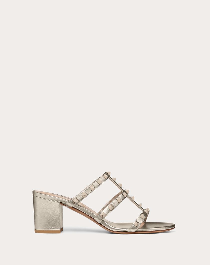 Valentino Handbags Sandalo Slider Rockstud In Vitello Metallizzato 60mm per Donna in Skin | Valentino IT Ritorno libero