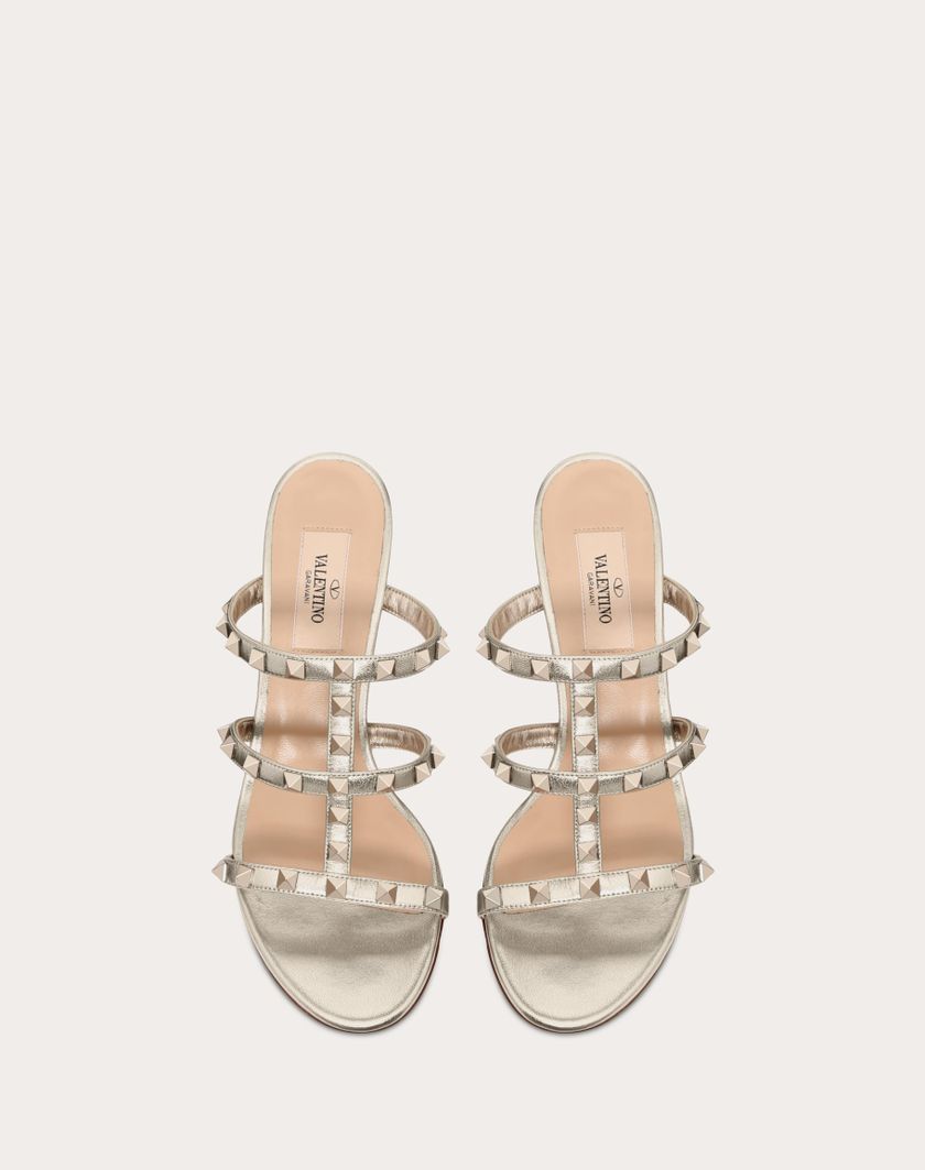 Valentino Handbags Sandalo Slider Rockstud In Vitello Metallizzato 60mm per Donna in Skin | Valentino IT Ritorno libero