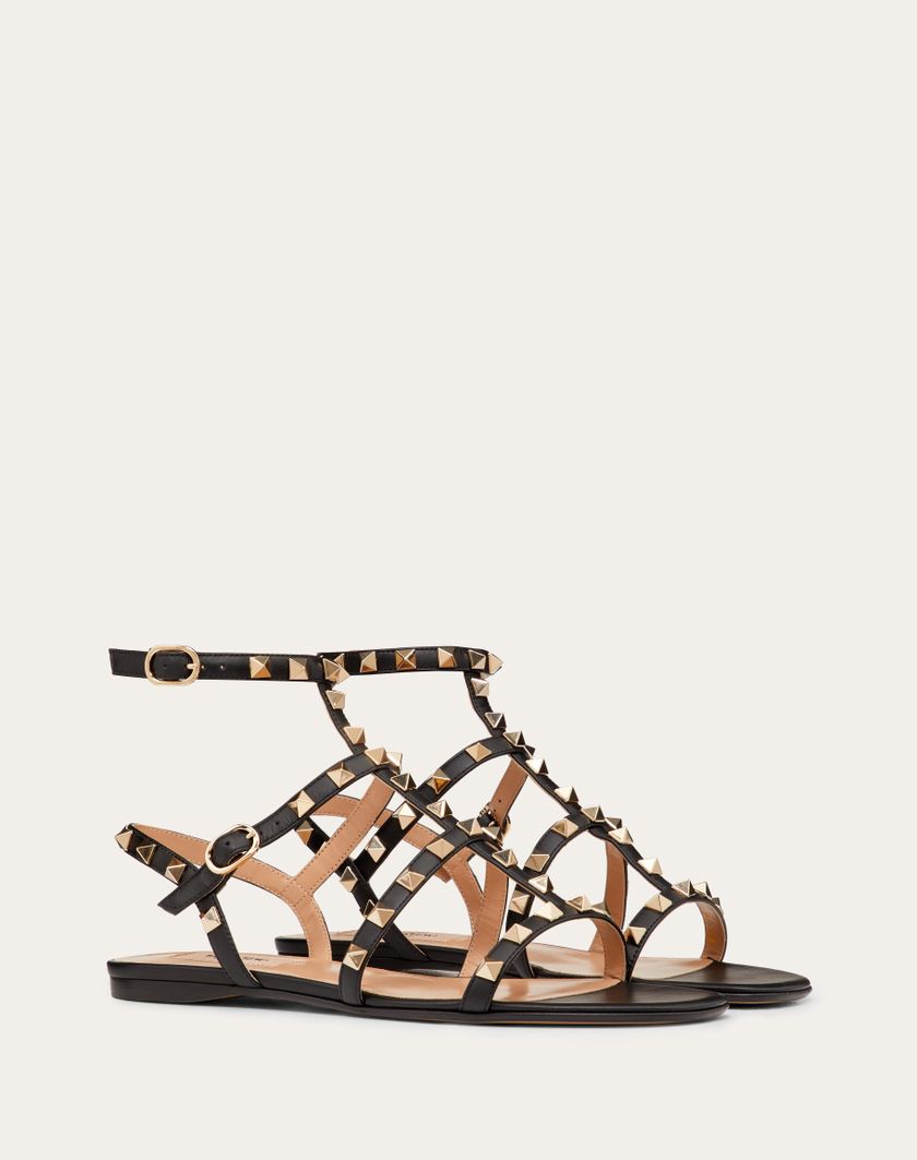 Valentino Handbags Sandalo Basso Rockstud In Vitello Con Cinturini per Donna in Nero | Valentino IT Ultimi tre giorni