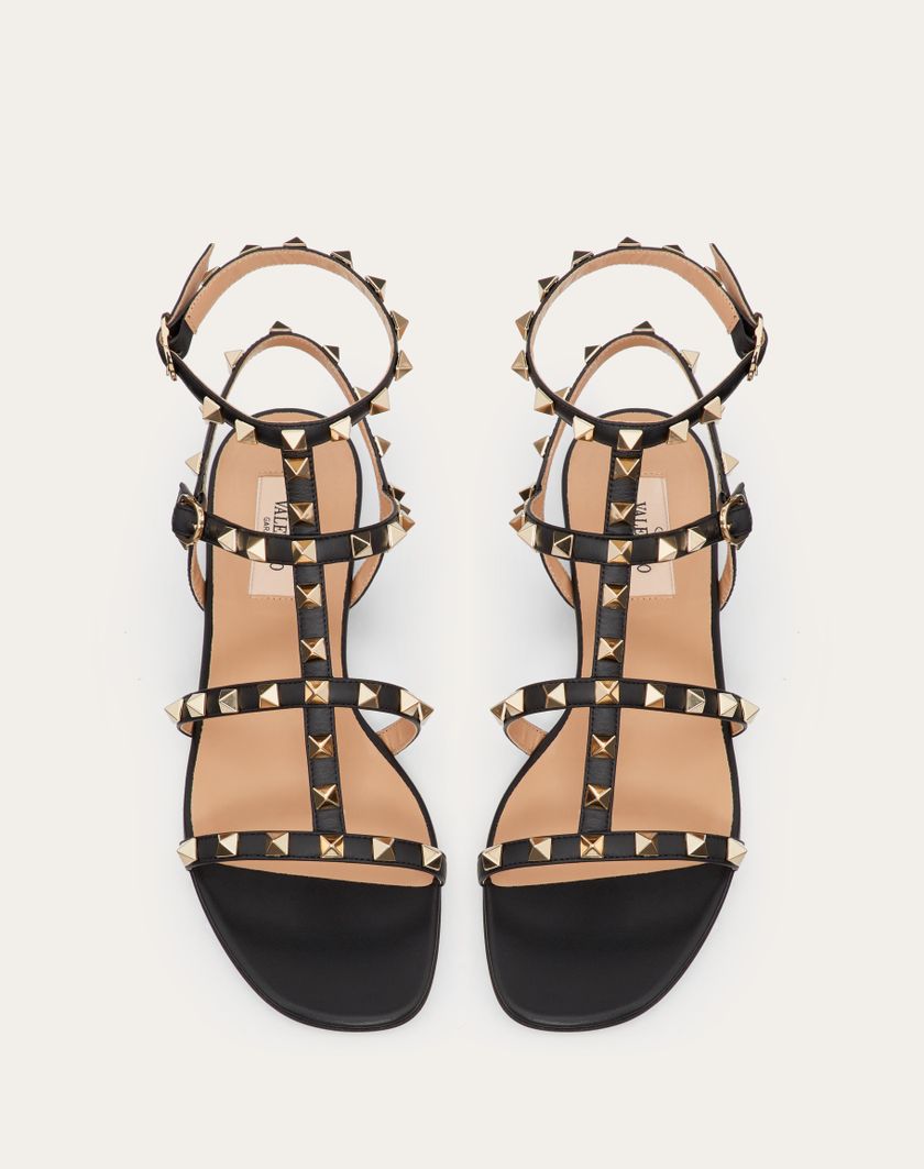 Valentino Handbags Sandalo Basso Rockstud In Vitello Con Cinturini per Donna in Nero | Valentino IT Ultimi tre giorni