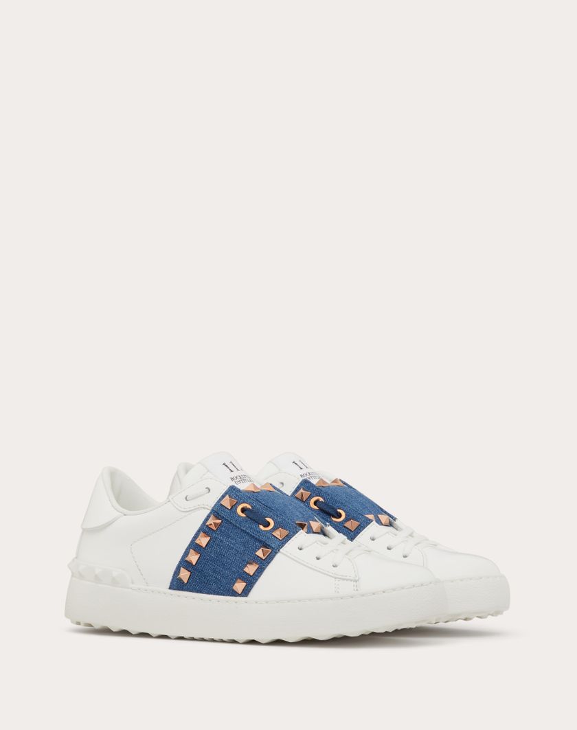 Valentino Handbags Sneaker Rockstud Untitled In Vitello Con Banda In Denim per Donna in Denim/bianco | Valentino IT Italia