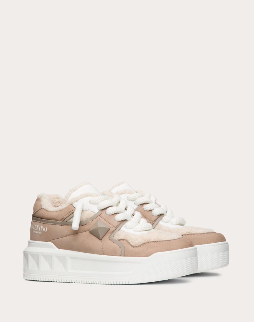 Valentino Handbags Sneaker One Stud Xl In Nabuk E Lana per Donna in Beige/naturale/bianco | Valentino IT Pezzi Unici