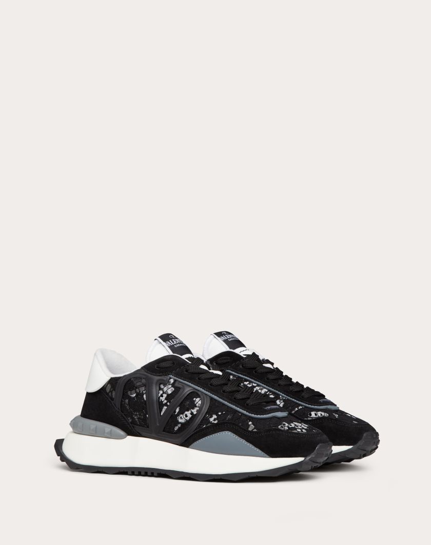 Valentino Handbags Sneaker Lacerunner In Pizzo E Mesh per Donna in Nero/pastel Grey/stone | Valentino IT Negozi Online