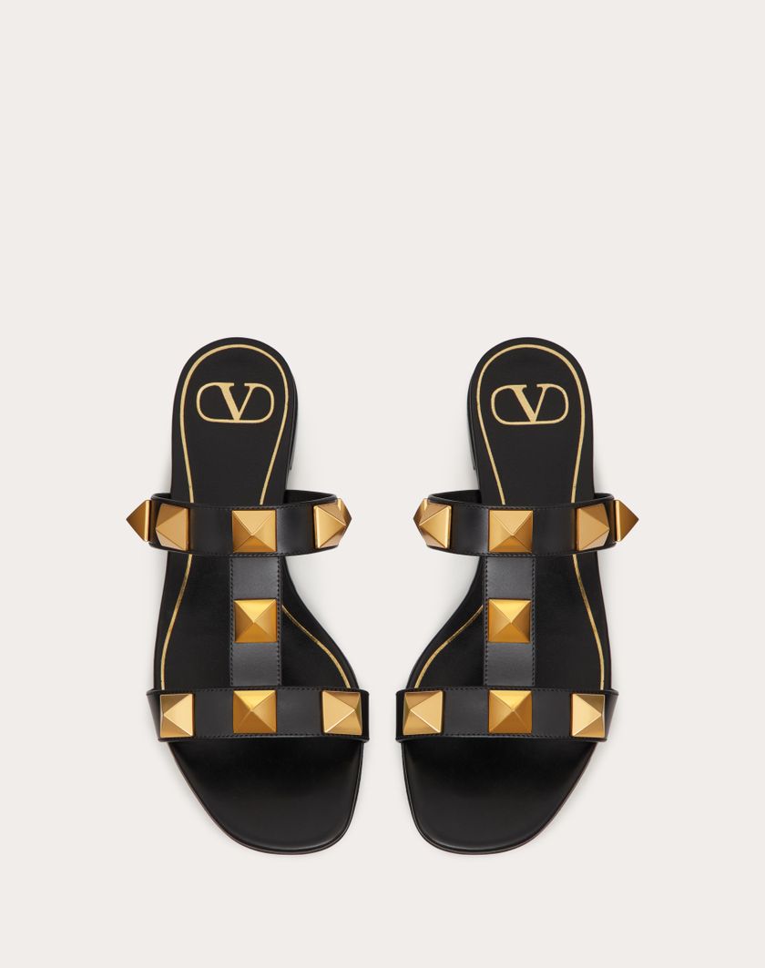 Valentino Handbags Sandalo Slide Basso Roman Stud In Vitello per Donna in Nero | Valentino IT Economico