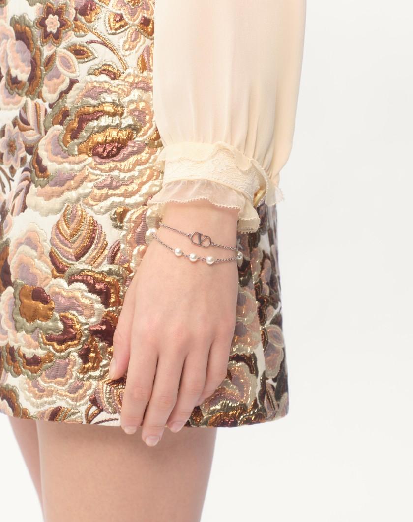 Valentino Handbags Bracciale Vlogo Signature In Metallo E Perle Swarovski® per Donna in Palladio/crystal | Valentino IT Spedizione gratuita