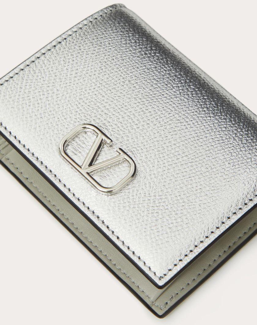 Valentino Handbags Portafoglio Compatto Vlogo Signature In Vitello Granato Metallizzato per Donna in Argento | Valentino IT Prezzo di fabbrica