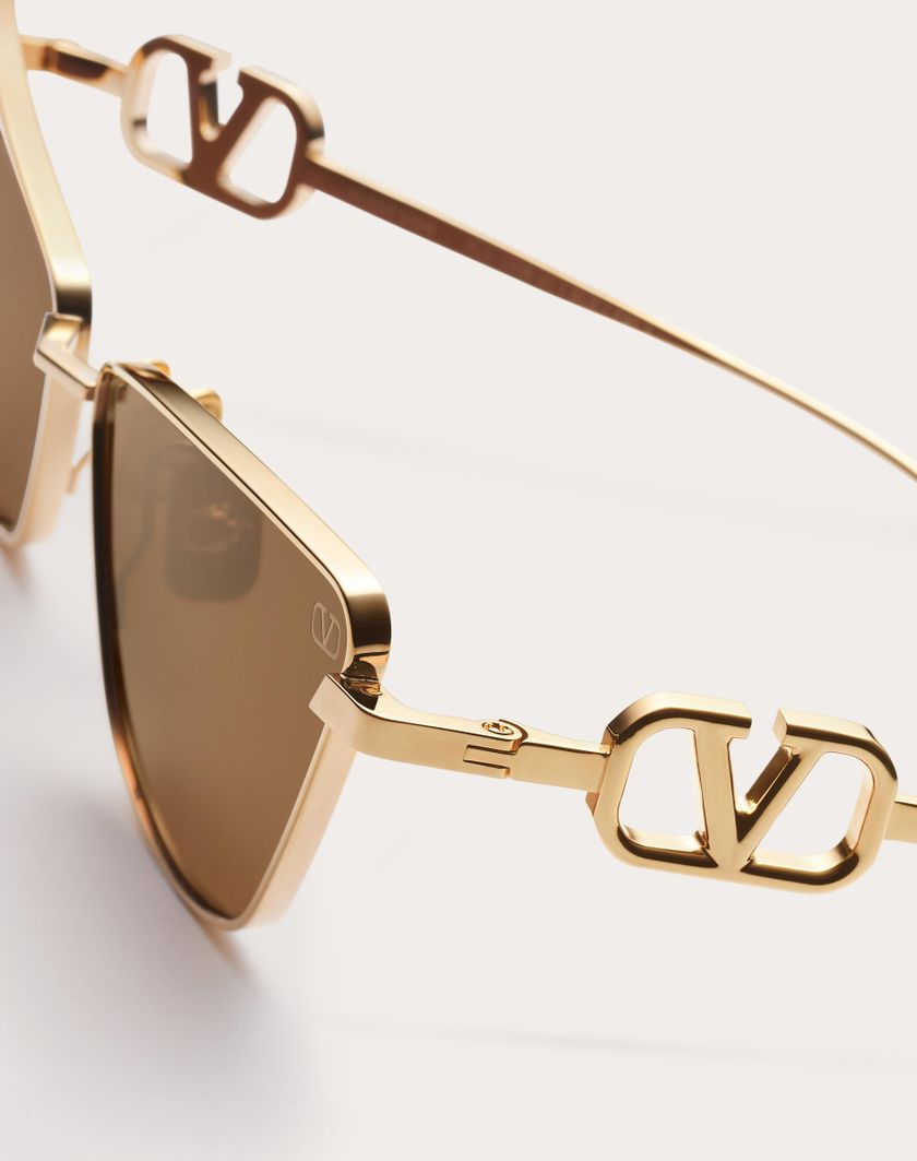 Valentino Handbags Vlogo Sign Occhiale Cat-eye In Titanio in Marrone | Valentino IT Latest fashion