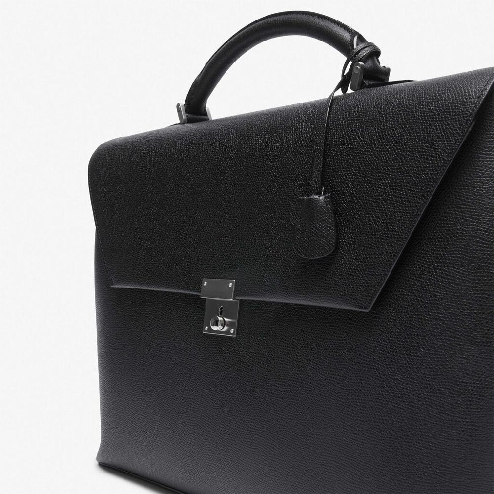 Valextra Valextra Avietta: Borsa business Media in Pelle Nera Acquista Ora