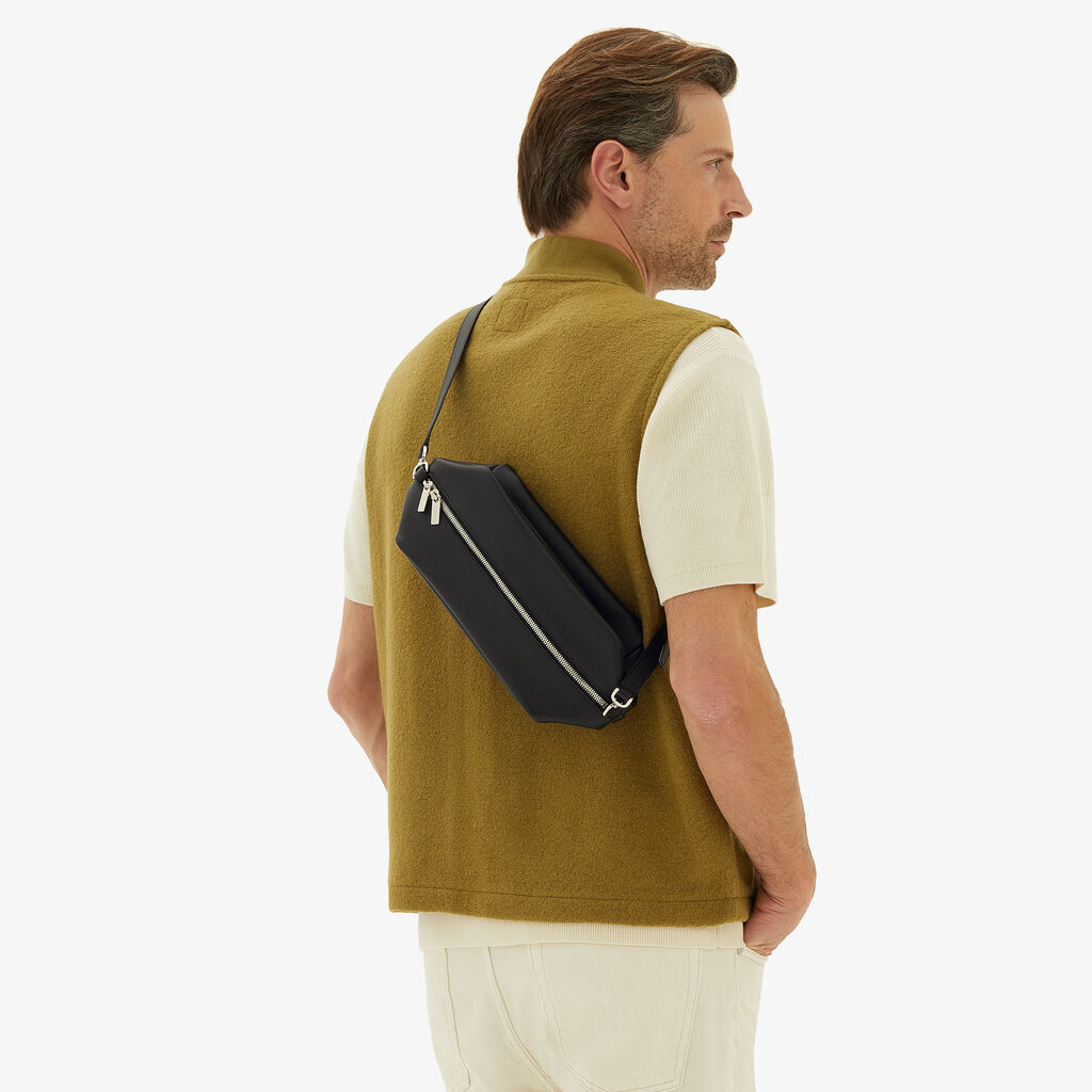 Valextra Borsa a tracolla da Donna Media in Pelle Nera | Valextra Affare Del Giorno